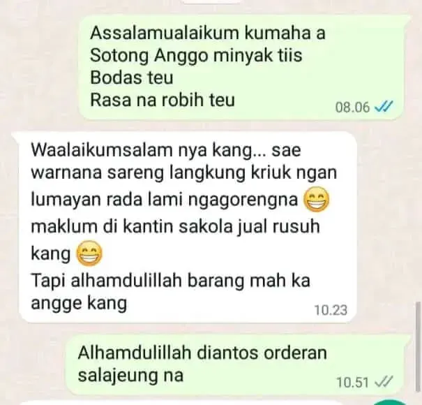 Chat pelanggan tahu bulat dan sotong kriuk